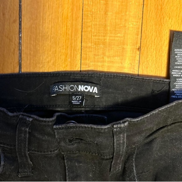 Fashion nova jeans - Picture 2 of 3